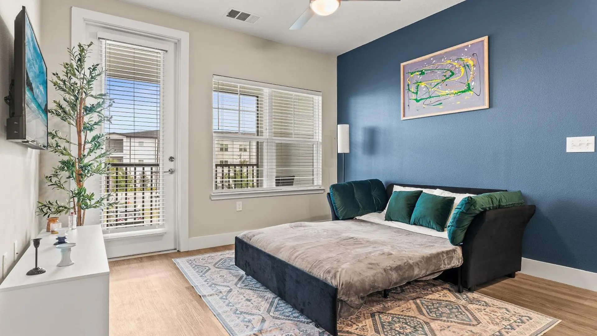 Private Full Pet-Friendly King Condo, Pool, Gym, Near Parks Orlando 0*,